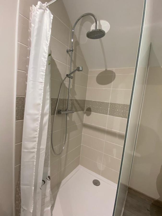 Chambre Privative Chez Toutoune Fontainebrux Buitenkant foto